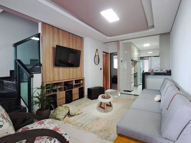 #675 - Casa Duplex para Venda em Sarzedo - MG - 2