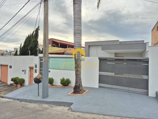 #713 - Casa para Venda em Sarzedo - MG